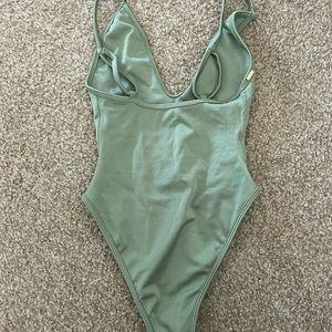 Gooseberry one piece